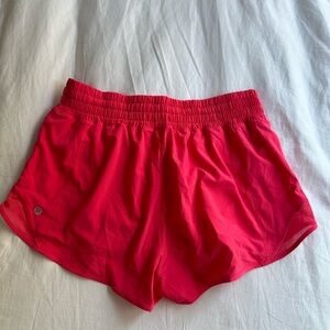 Lululemon Hotty Hot High Rise shorts 2.5